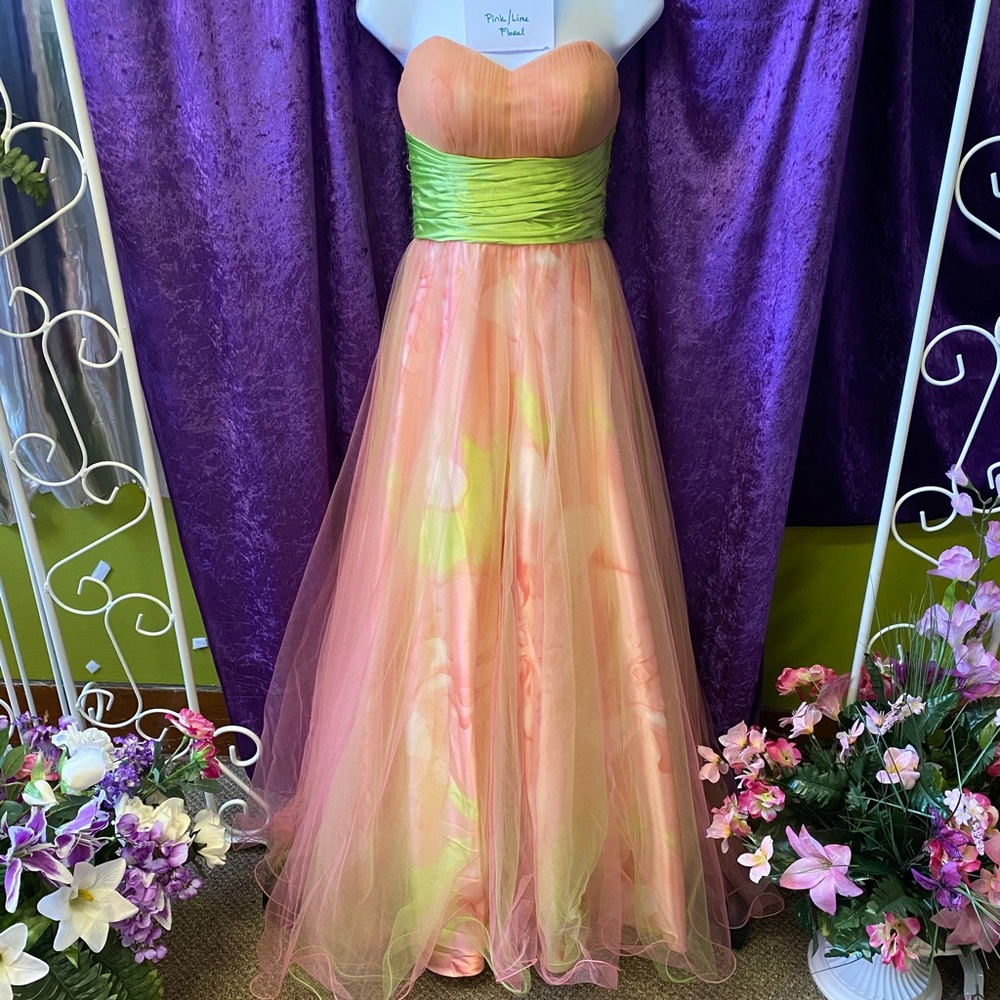 SAMPLE #62: Pink by Alexia Designs Floral Dress